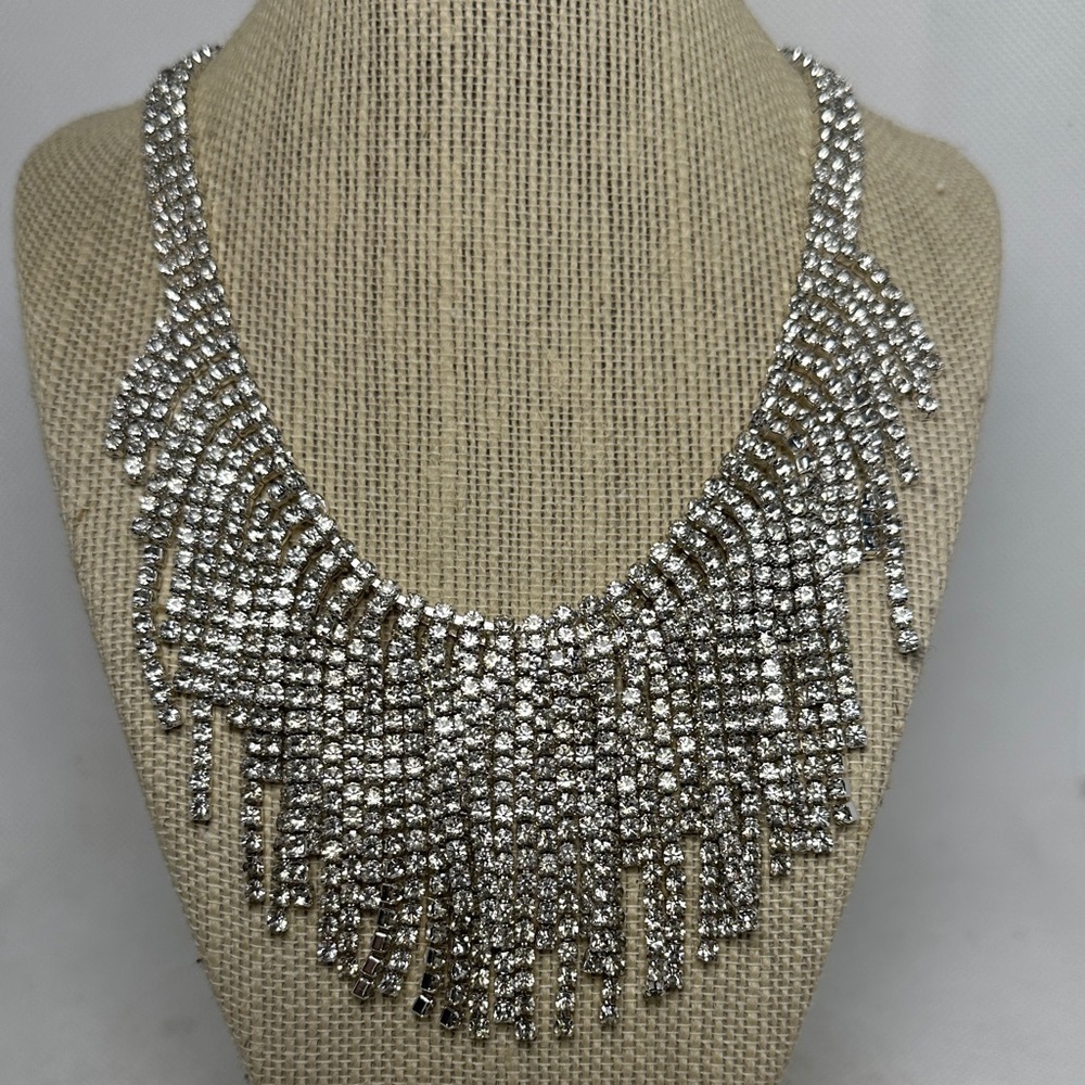 J.Crew Silver Rhinestone Statement Necklace – 16” Long / 2”:Extender (Like New)
